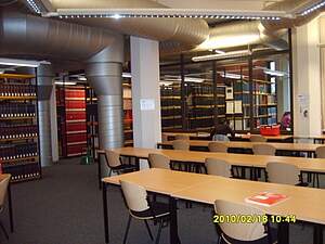 Besonders beliebt bei Studenten und anderen Nutzern sind Lesesäle. Hier zu sehen: ein Lesesaal der Uni-Bibliothek Duisburg-Essen.